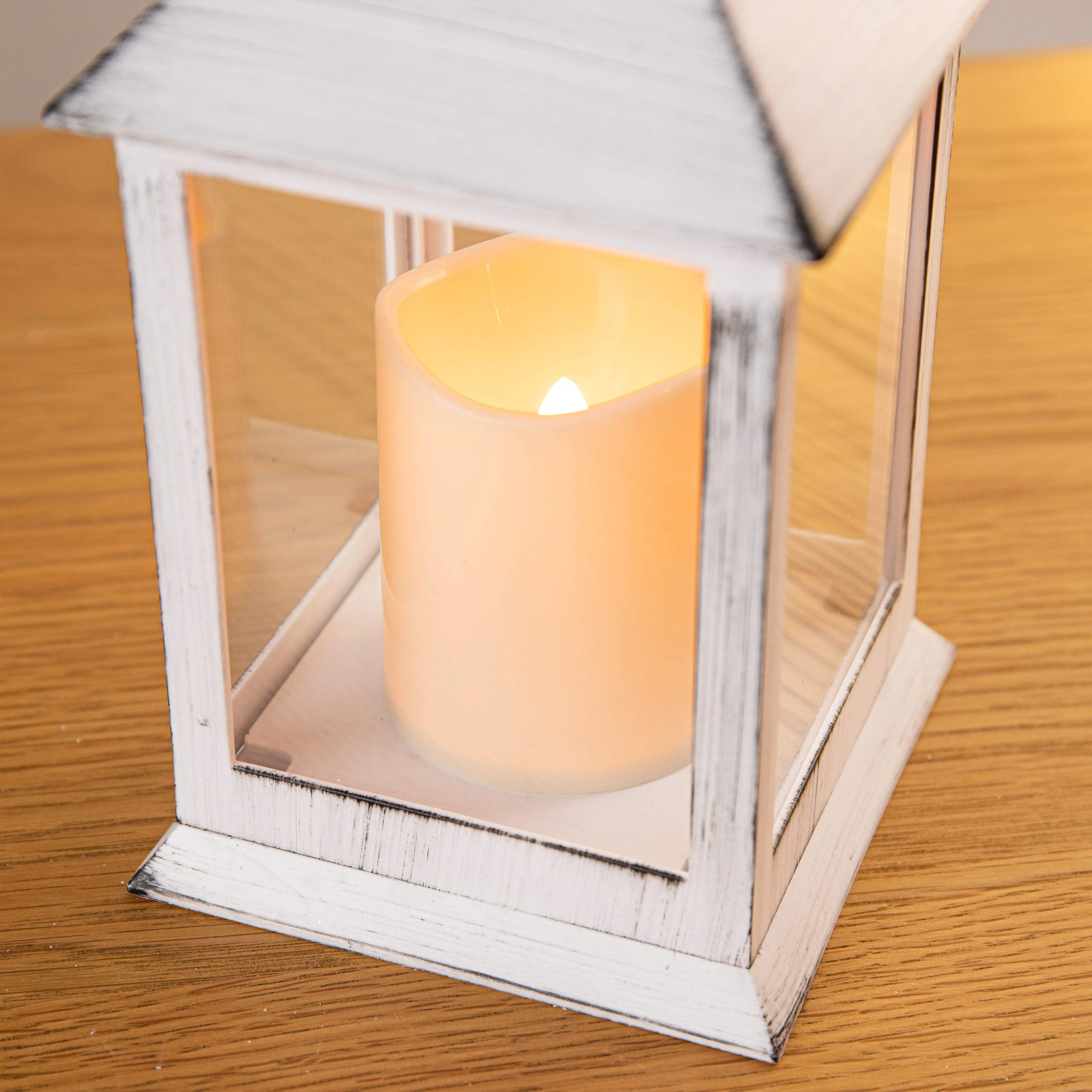 Flickering White Lantern With Timer - 24cm